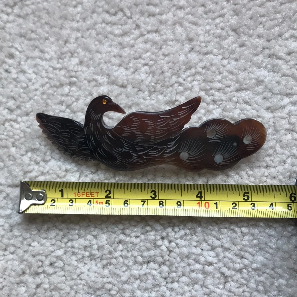 Handcrafted Horn Hair Clip – Elegant Peacock Design